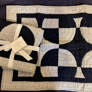 New 2 POTTERY BARN Navy Blue Circles Patchwork Standard Pillow Shams
